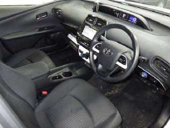 TOYOTA PRIUS 2017 Image 5