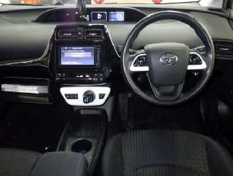 TOYOTA PRIUS 2017 Image 6