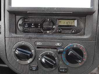 NISSAN A.D S/V 2017 Image 9