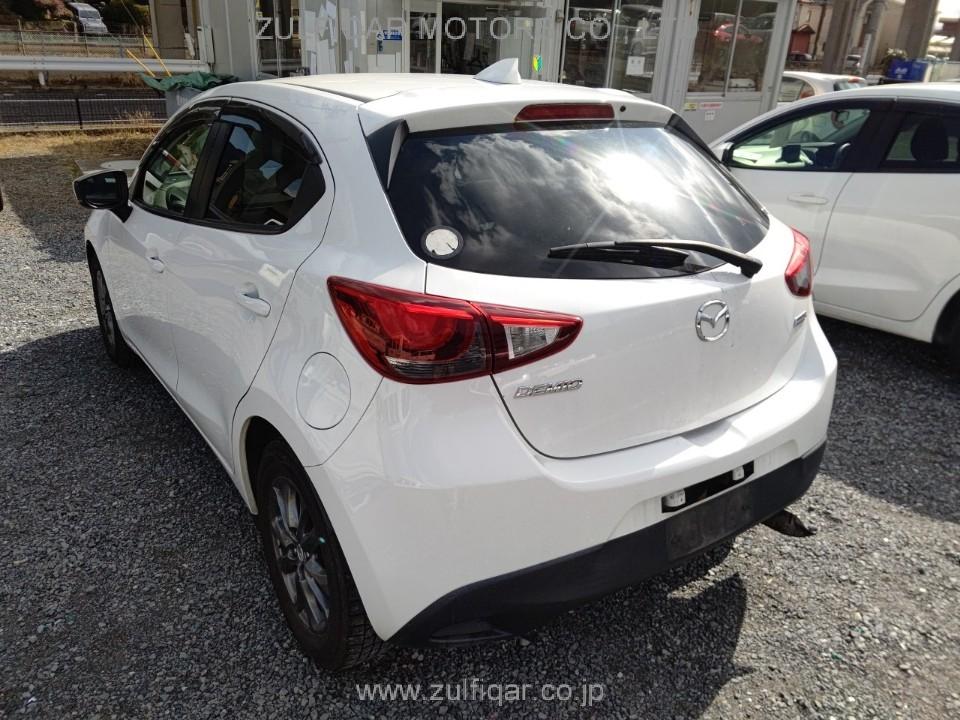 MAZDA DEMIO 2017 Image 4