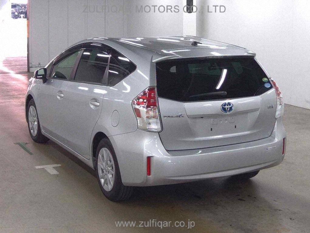 TOYOTA PRIUS ALPHA 2015 Image 2