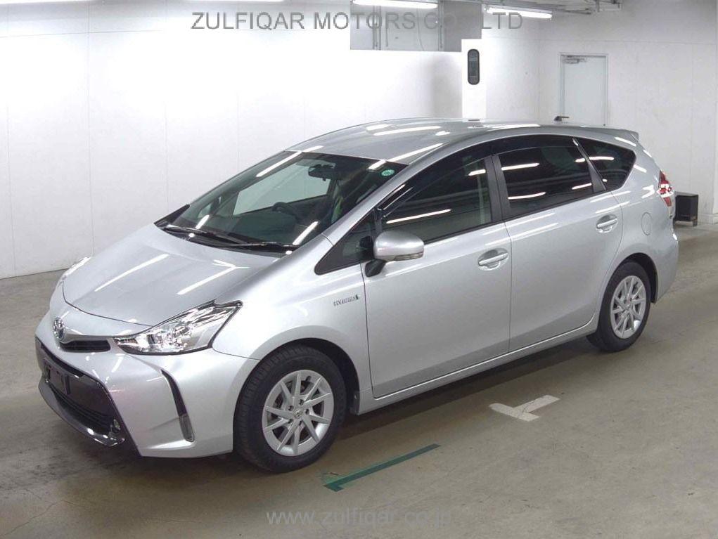 TOYOTA PRIUS ALPHA 2015 Image 4