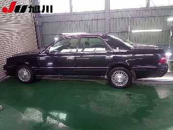 TOYOTA CROWN 1997 Image 8