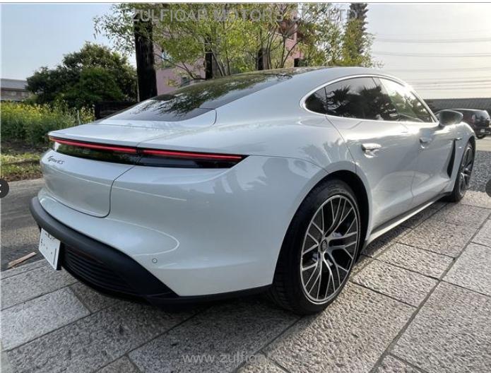 PORSCHE TAYCAN 2021 Image 19