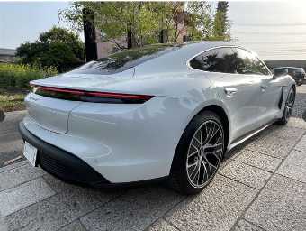 PORSCHE TAYCAN 2021 Image 13