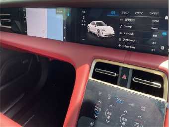 PORSCHE TAYCAN 2021 Image 22