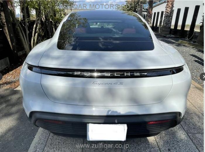 PORSCHE TAYCAN 2021 Image 10