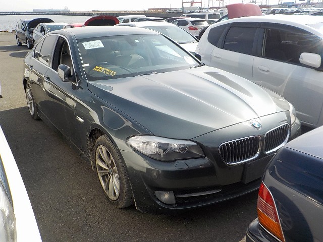 BMW 5 SERIES 2012 Image 20