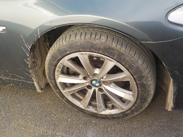 BMW 5 SERIES 2012 Image 24