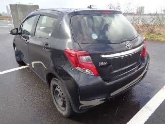 TOYOTA VITZ 2016 Image 2