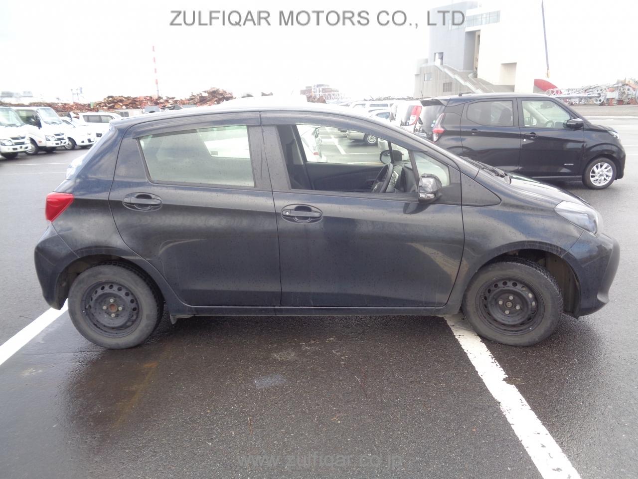 TOYOTA VITZ 2016 Image 4