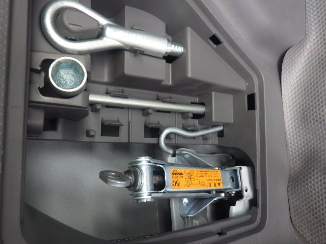 NISSAN NV150 AD 2017 Image 21