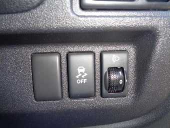 NISSAN MARCH 2016 Image 4