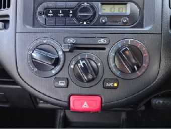 NISSAN NV150 AD 2017 Image 4