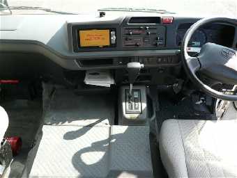 TOYOTA COASTER 2018 Image 4