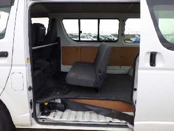 TOYOTA REGIUSACE 2012 Image 12