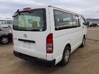 TOYOTA REGIUSACE 2012 Image 16