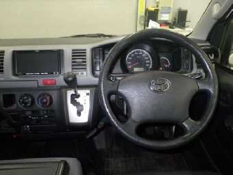 TOYOTA REGIUSACE 2012 Image 6