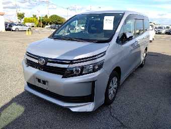 TOYOTA VOXY 2016 Image 1