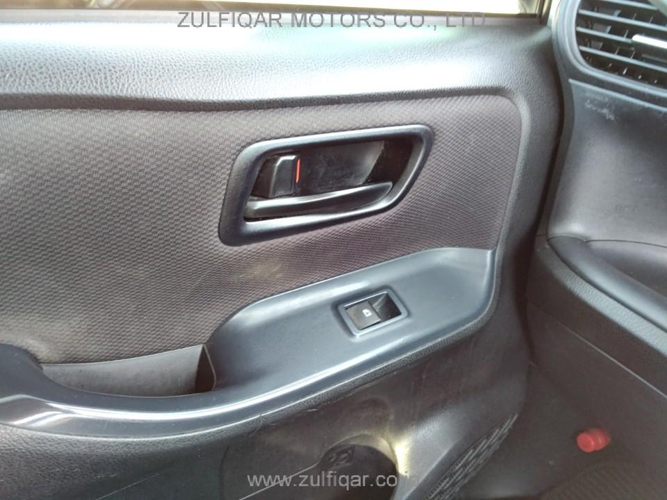 TOYOTA VOXY 2016 Image 8