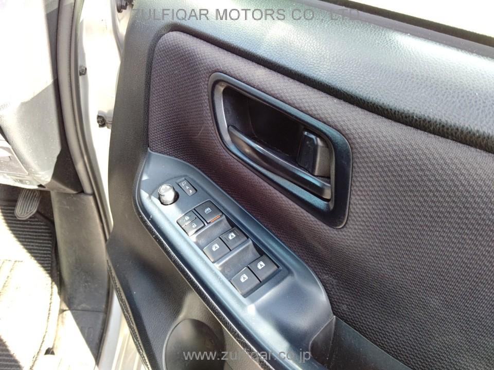 TOYOTA VOXY 2016 Image 9