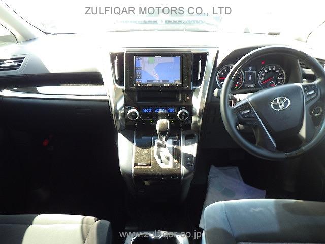 TOYOTA ALPHARD 2017 Image 8