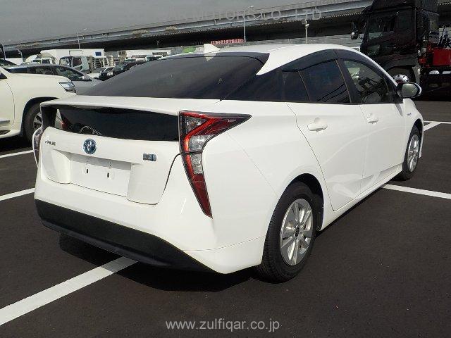 TOYOTA PRIUS 2016 Image 12
