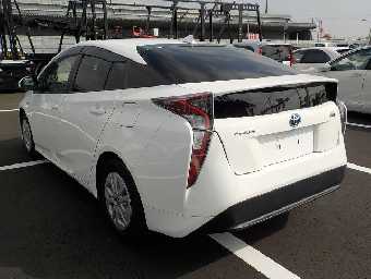 TOYOTA PRIUS 2016 Image 13