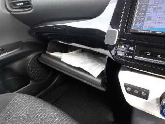 TOYOTA PRIUS 2016 Image 6