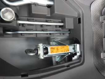 NISSAN NV150 AD 2018 Image 26