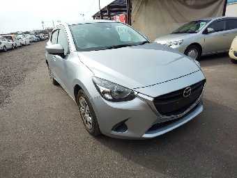 MAZDA DEMIO 2017 Image 6
