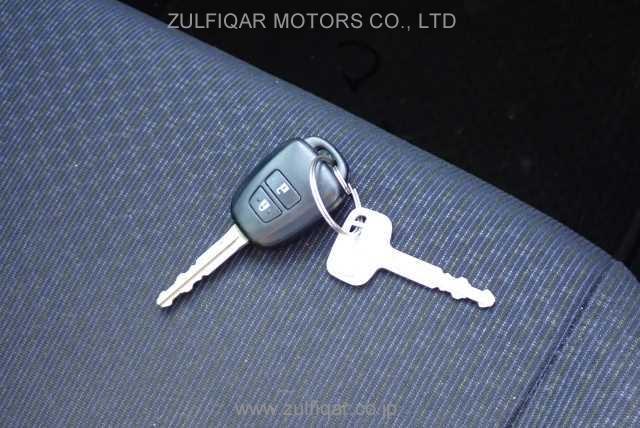 TOYOTA SUCCEED 2017 Image 9