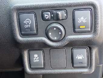 NISSAN NOTE 2016 Image 9