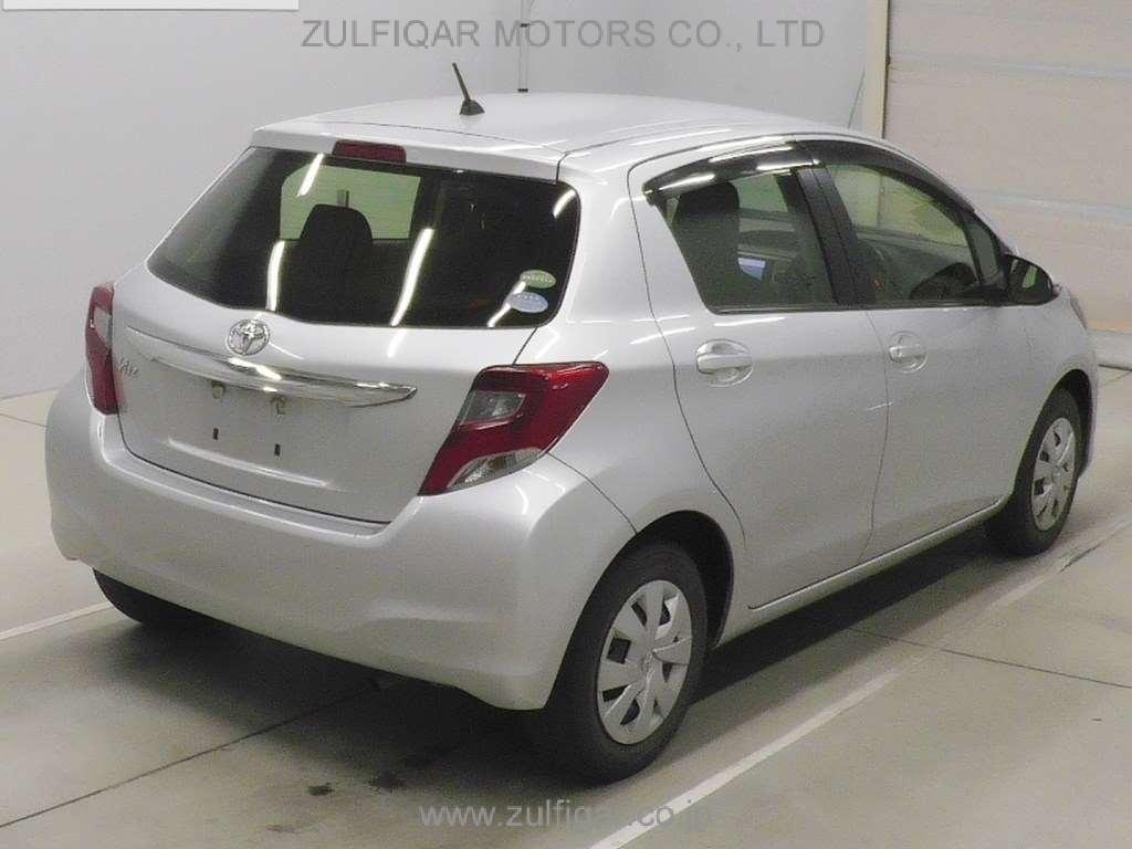 TOYOTA VITZ 2016 Image 2