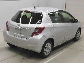 TOYOTA VITZ 2016 Image 2