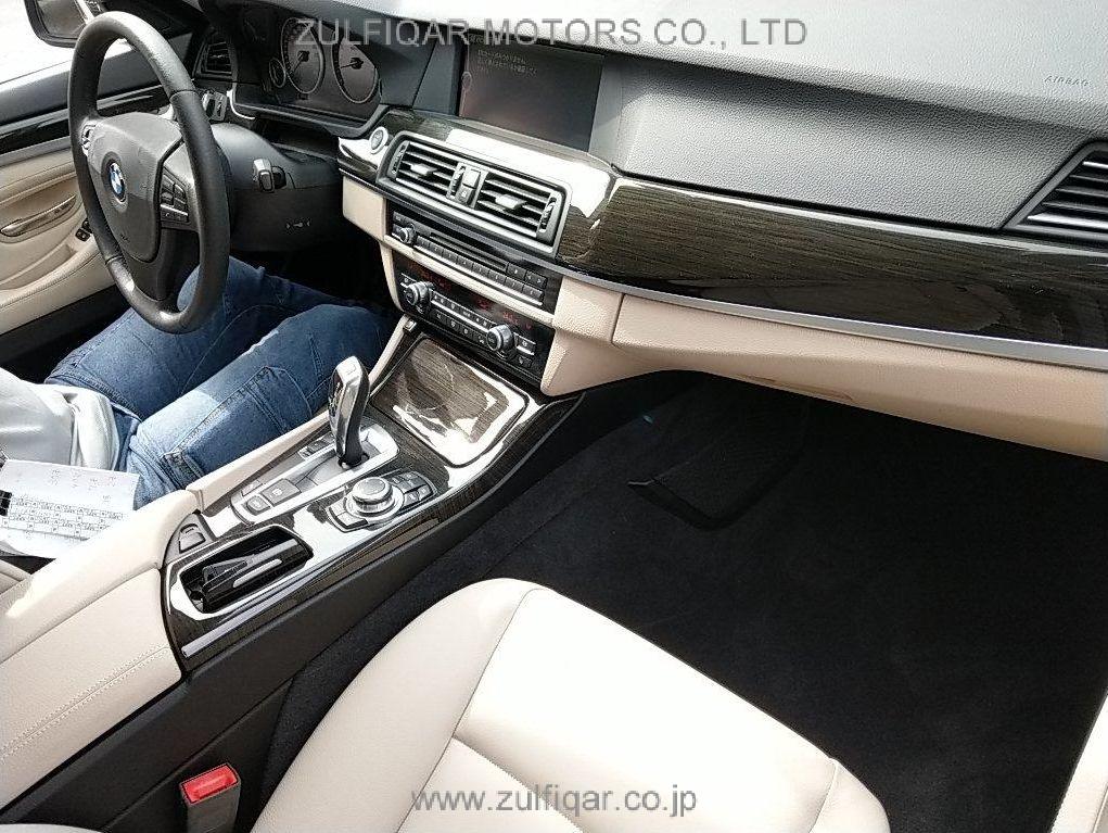 BMW 5 SERIES 2011 Image 3