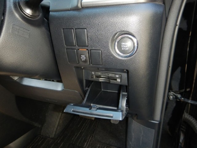 TOYOTA ALPHARD 2017 Image 19