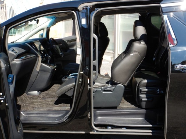 TOYOTA ALPHARD 2017 Image 28