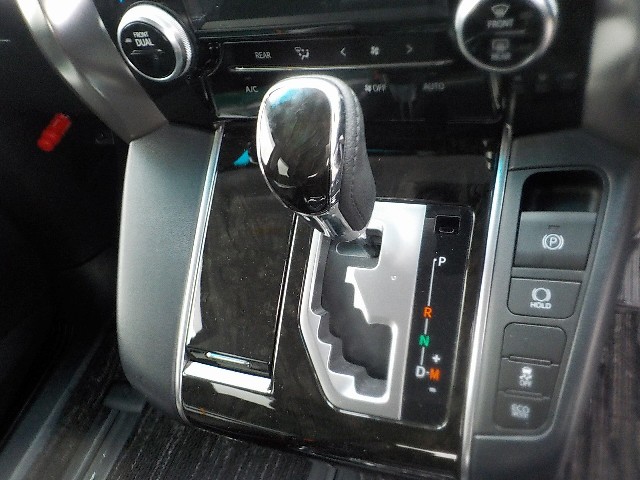 TOYOTA ALPHARD 2017 Image 37