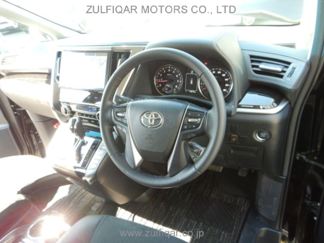 TOYOTA ALPHARD 2017 Image 10