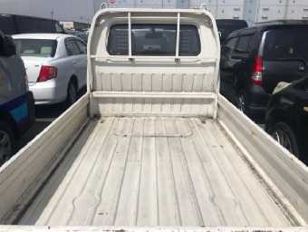 MAZDA SCRUM TRUCK 1992 Image 8