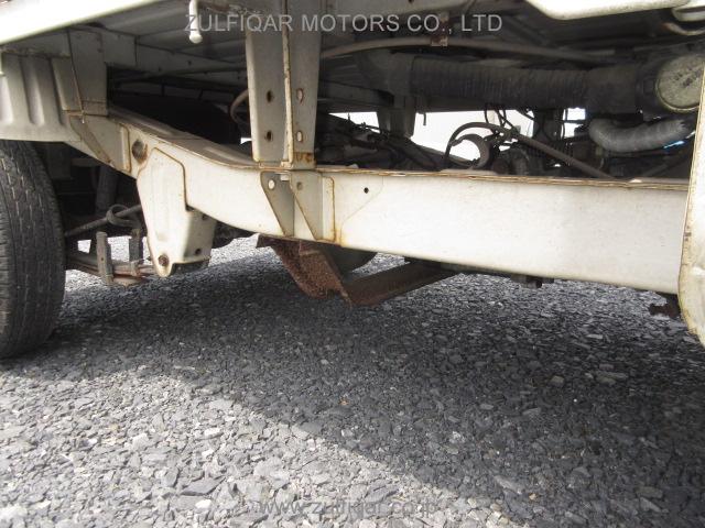 MAZDA SCRUM TRUCK 1992 Image 10