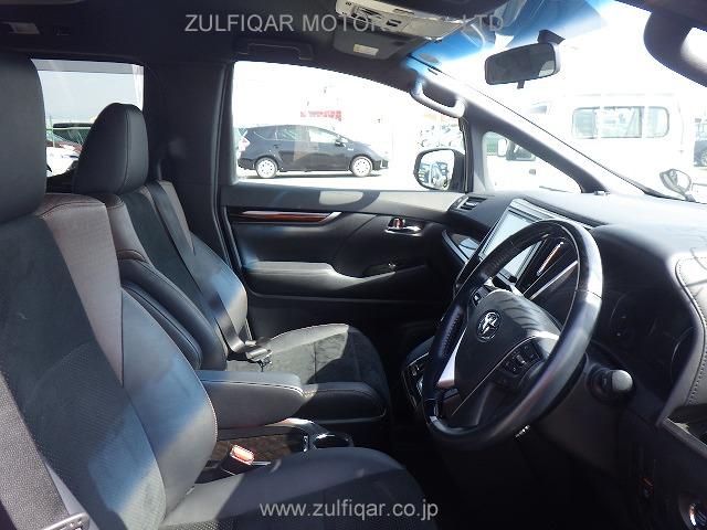 TOYOTA ALPHARD 2017 Image 11