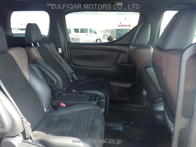 TOYOTA ALPHARD 2017 Image 12