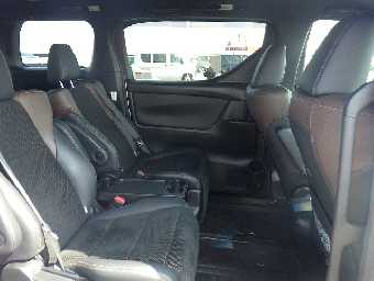 TOYOTA ALPHARD 2017 Image 12