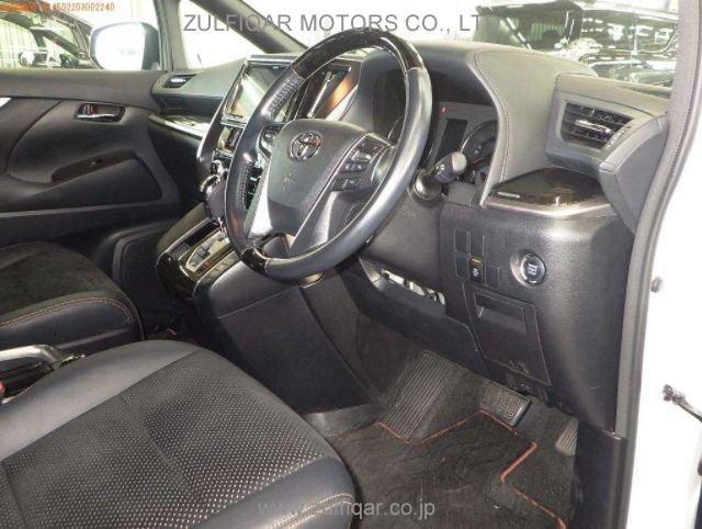 TOYOTA ALPHARD 2017 Image 5