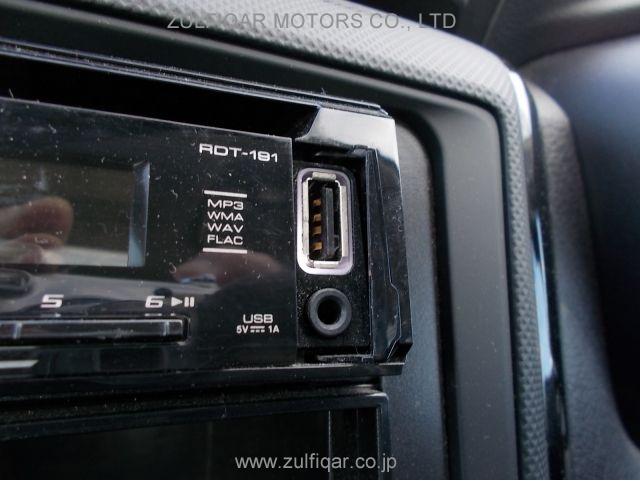 TOYOTA COROLLA AXIO 2017 Image 11