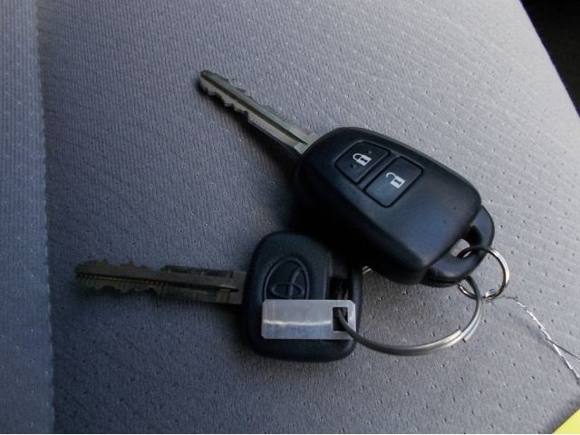 TOYOTA COROLLA AXIO 2017 Image 20