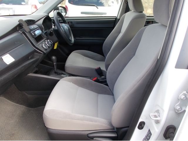 TOYOTA COROLLA AXIO 2017 Image 21