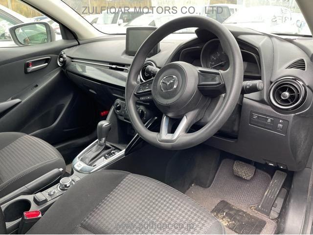 MAZDA DEMIO 2017 Image 12